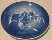 BING & GRONDAHL 1971 Blue & White Plate CHRISTMAS AT HOME picture
