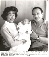 LG977 1962 Wire Photo DANCER GENE KELLY Wife Jeanne & 3-Month Old Son Timothy picture