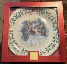 LENOX 2001 ANNUAL HOLIDAY COLLECTOR PLATE IN ORIGINAL PACKAGE - RARE  NOB picture