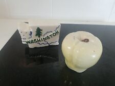 Parkcraft salt and pepper shaker set, Washington and apple picture