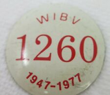 Button WIBV 1260 Belleville's Voice 30th Anniversary 1947-1977 Pin Vintage Metal picture