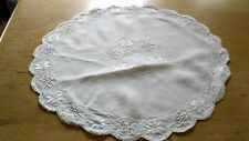 VINTAGE HAND EMBROIDERED IRISH LINEN TABLE TOPPER - LEFKARA WORK picture