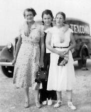 Vintage 1940s TEXCOMO Truck GROCERY Sign 3 Ladies Cuddling Photo Port Lavaca TX picture