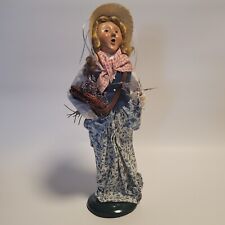 Byers Choice Carolers 2002 Caroler Woman Straw Hat Holding Wicker Basket picture