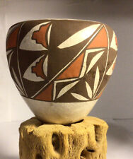 Native American Laguna pot by Mirium Davis 3 1/4”H 3 3/4” W picture