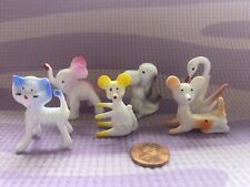 1970'S MILK WHITE PLASTIC CRYSTAL   PETS VINTAGE COLLECTIBLE  ANIMALS SNOOPY picture