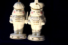 HOLLY HOLLIDAY CREAMIC SALT & PEPPER SHAKERS WHITE WITH GOLD TRIM picture