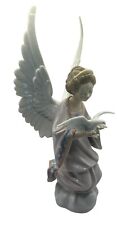 Lladro Angel Of Peace with Dove Porcelain Figurine #6131 Mint No Box picture