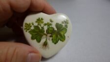 Trinket Box - Porcelain heart shaped w green foliage on the cover - MINT picture