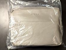 THAI AIRWAY ROYAL SILK BUSINESS CLASS TRAVEL AMENITY KIT COSMETIC FURLA NEW SEAL picture