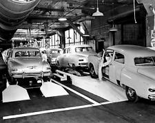 1948 STUDEBAKER Assembly Line PHOTO (224-P) picture