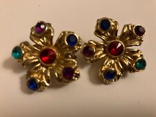 vintage estate  rhinestone on gold tone clip on earrings picture