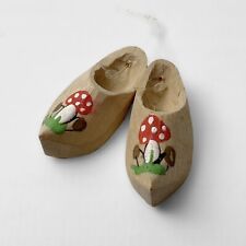 VINTAGE MINI MINIATURE PAINTED WOOD WOODEN SHOES CHARM MERRY MUSHROOM picture