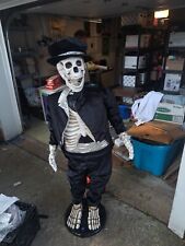 Gemmy Life Size 5’ Singing Dancing  Skeleton Animatronic Halloween Karaoke  picture