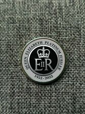The Queens Jubilee 2022 Lapel Pin Badge Version 1 (Platinum, Royal Family, HRH) picture