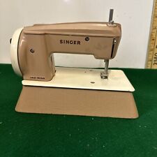 Vtg 1960s Singer hand crank sewing machine beige 22851, 22852. Sewing Machine picture