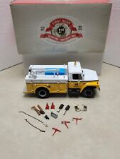 International Harvester S-Series SERVICE TRUCK 1:25 First Gear WOW IH 40-0189 picture