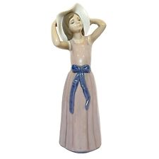 LLADRO NAO Porcelain Figurine - GIRL IN HAT - Handmade In Spain picture
