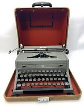 Vintage Royal Portable Typewriter 1941 w/ Case picture