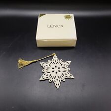 Lenox Annual Christmas Snowflake Ornament Porcelain 2004 Snow Fantasies (M) picture