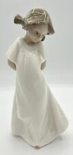 NAO LLADRO SO SHY GIRL FIGURINE #1109 WHITE EMBOSSED DRESS Spain 1989 Vintage picture