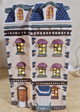 Dickens Collectables Towne Series ILLUMINATED CHRISTMAS HOTEL In Box 293-9205 picture