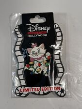 Disney Marie Aristocats DSSH LE 300 Holiday Christmas Lights Pin picture