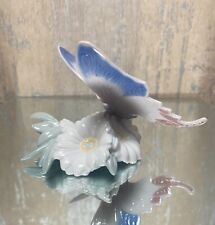 Lladro Graceful Landing Butterfly Porcelain Figuring Retired picture