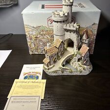 David Winter ~ CASTLE GATE ~ BEAUTIFULLY DETAILED ~ MIB ~ SIGNED BY DAVID WINTER picture