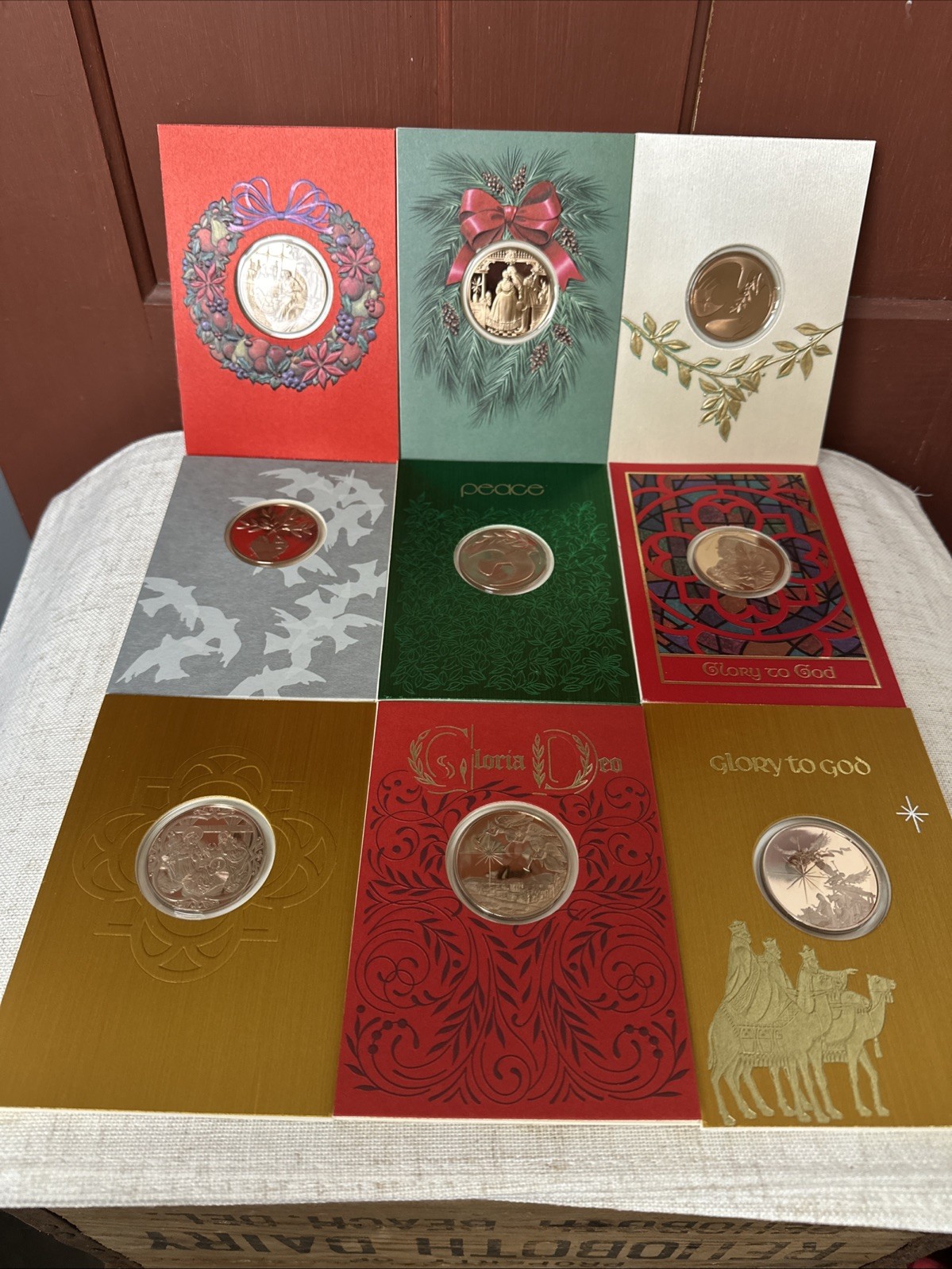9 Vintage 1970s Franklin Mint Holiday Medallion Card Lot Christmas Grammy Core B