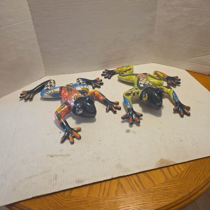 2 Large Mexican Talavera Frog Animal Figure Art Pottery 17