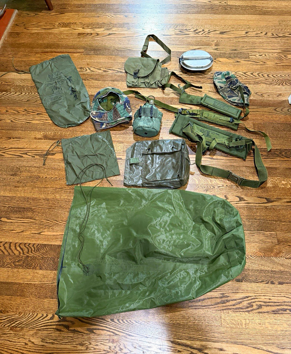 Vintage US Military field pack Surplus Gear Lot OD Green Canvas Bags Pouches