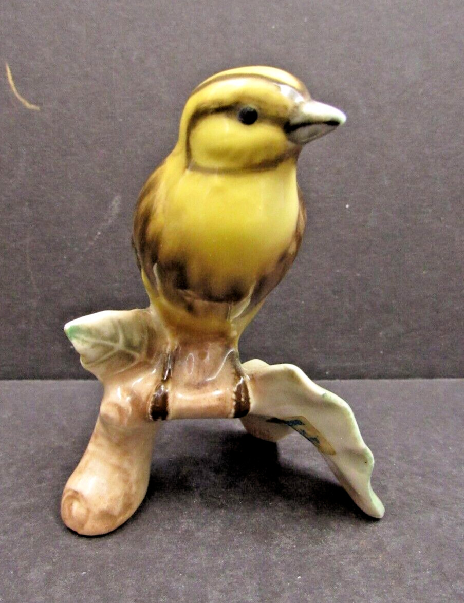 Goebel Bergfink Brambling Pinson Porcelain Bird Figurine Marked W. Germany