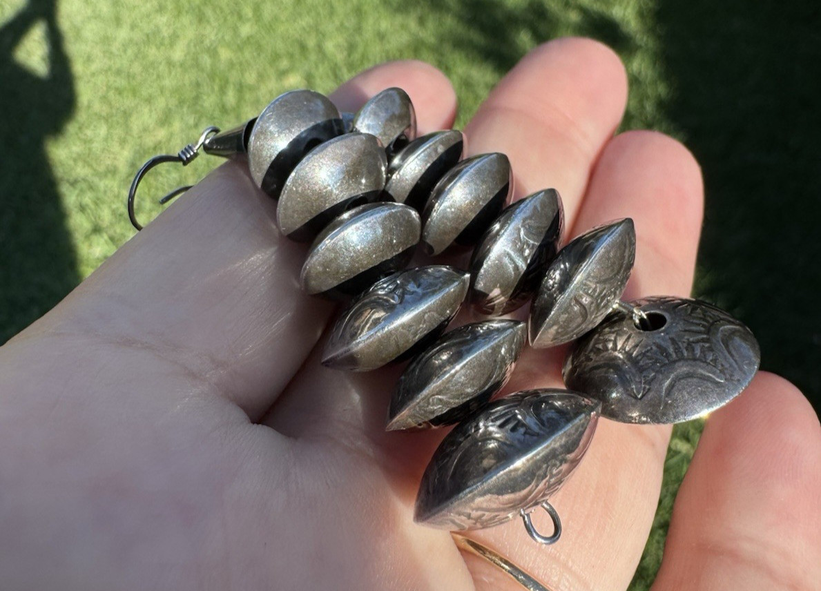 FINEST VINTAGE OLD PAWN NAVAJO HAND TOOLED STERLING 2.70 FINEST VINTAGE OLD PAWN NAVAJO HAND TOOLED STERLING 2.70