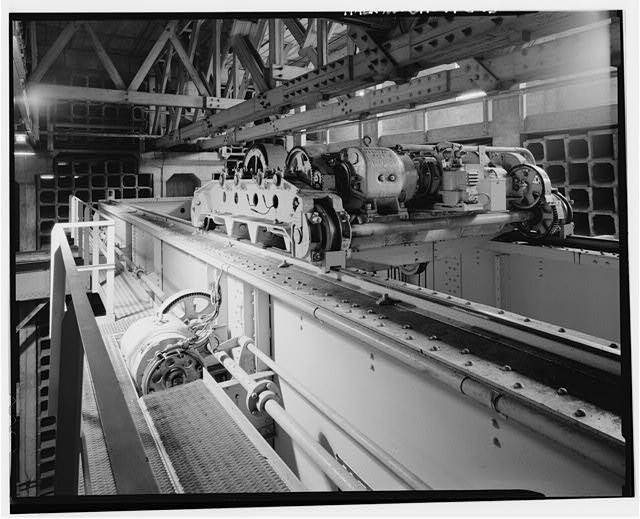 13. DETAIL OF FORTY-TON CRANE. - Wright-Patterson Air Force Base, Area B,