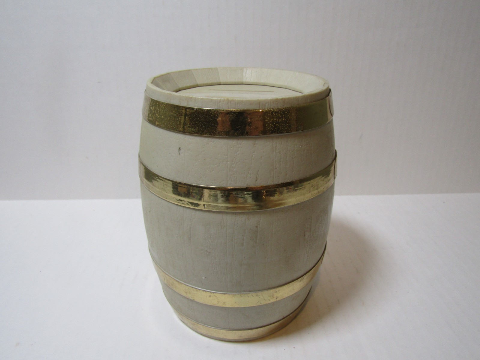 B-2 OLD WOOD-WOODEN WHISKEY BARREL BANK