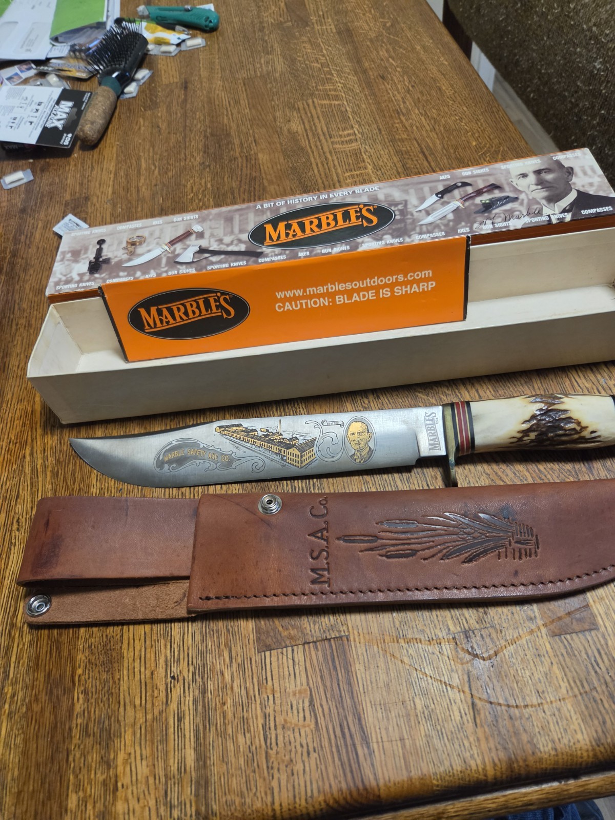 vintage marble's knives 24 CAT GOLD Msa Co.