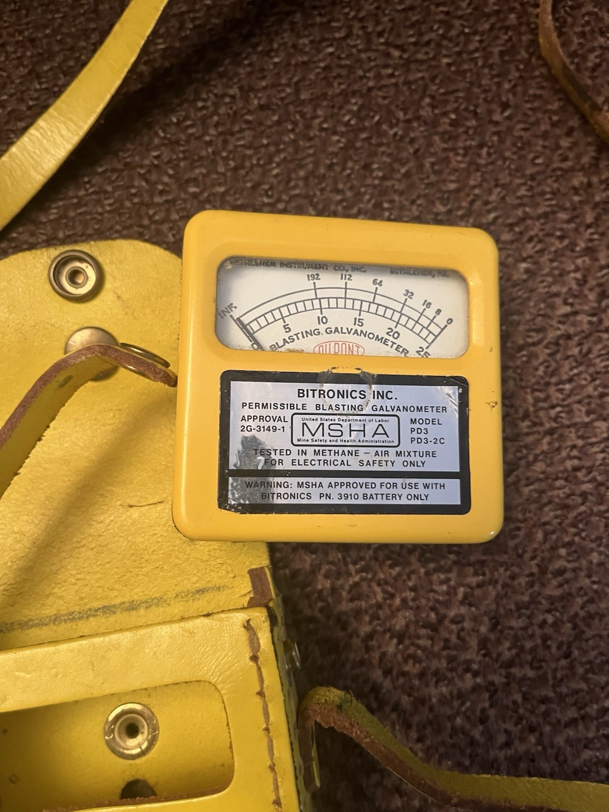 Vtg DuPont Yellow Bitronics PD3 leather Case Blasting Galvanometer-PA. mining.  Vtg DuPont Yellow Bitronics PD3 leather Case Blasting Galvanometer-PA. mining. 