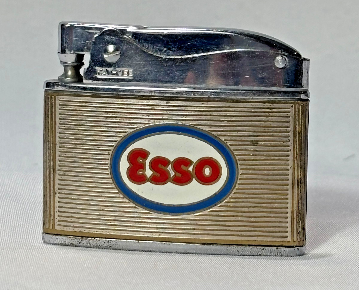 Vtg Kay - Cee ESSO Lighter Happy Motoring Advertising Flat Made In Japan
