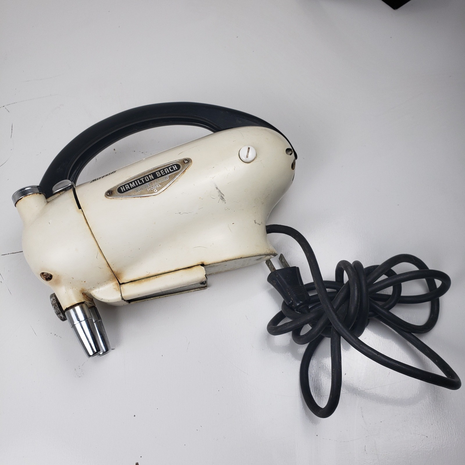 Vintage Hamilton Beach Model G Mixguide Hand Mixer Motor Unit Cream White Tested Vintage Hamilton Beach Model G Mixguide Hand Mixer Motor Unit Cream White Tested