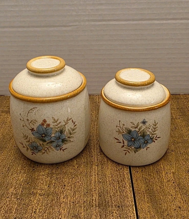 Two Mikasa EC 461 Garden Club Day Dreams Canisters Jars Set  4.75