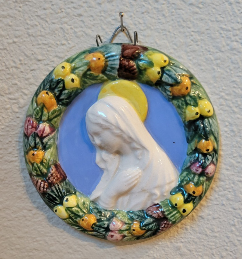Vintage Italian Della Robbia Style Majolica Religious Wall Plaque of Madonna Vintage Italian Della Robbia Style Majolica Religious Wall Plaque of Madonna