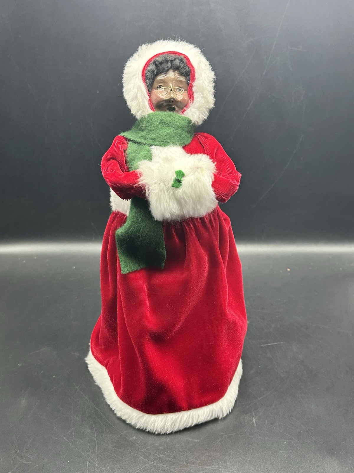 Byers\' Choice Carolers 1993 African American Mrs. Claus Figure Red Velvet USA