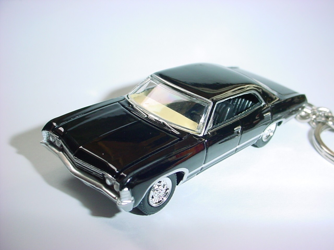 HOT 3D BLACK SUPERNATURAL 1967 CHEVROLET IMPALA CUSTOM KEYCHAIN key greenlight