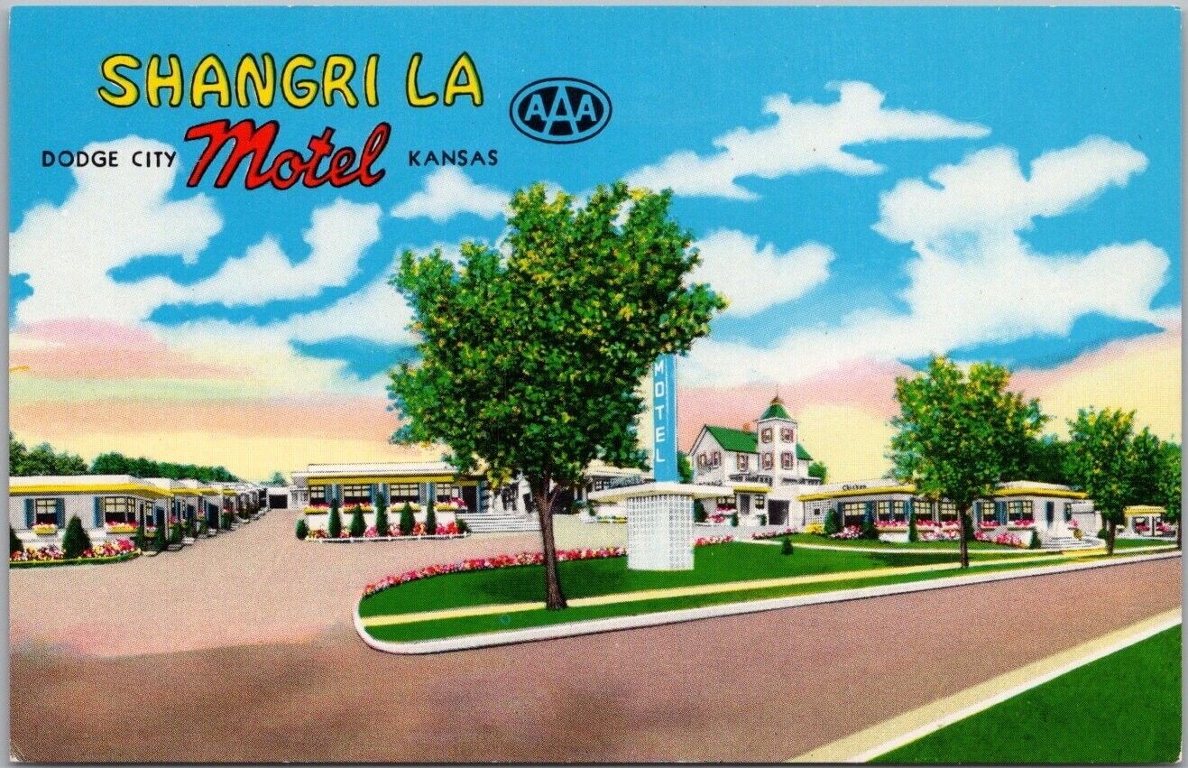 c1950s DODGE CITY, Kansas Postcard SHANGRI LA MOTEL Highway 50 Roadside Unused