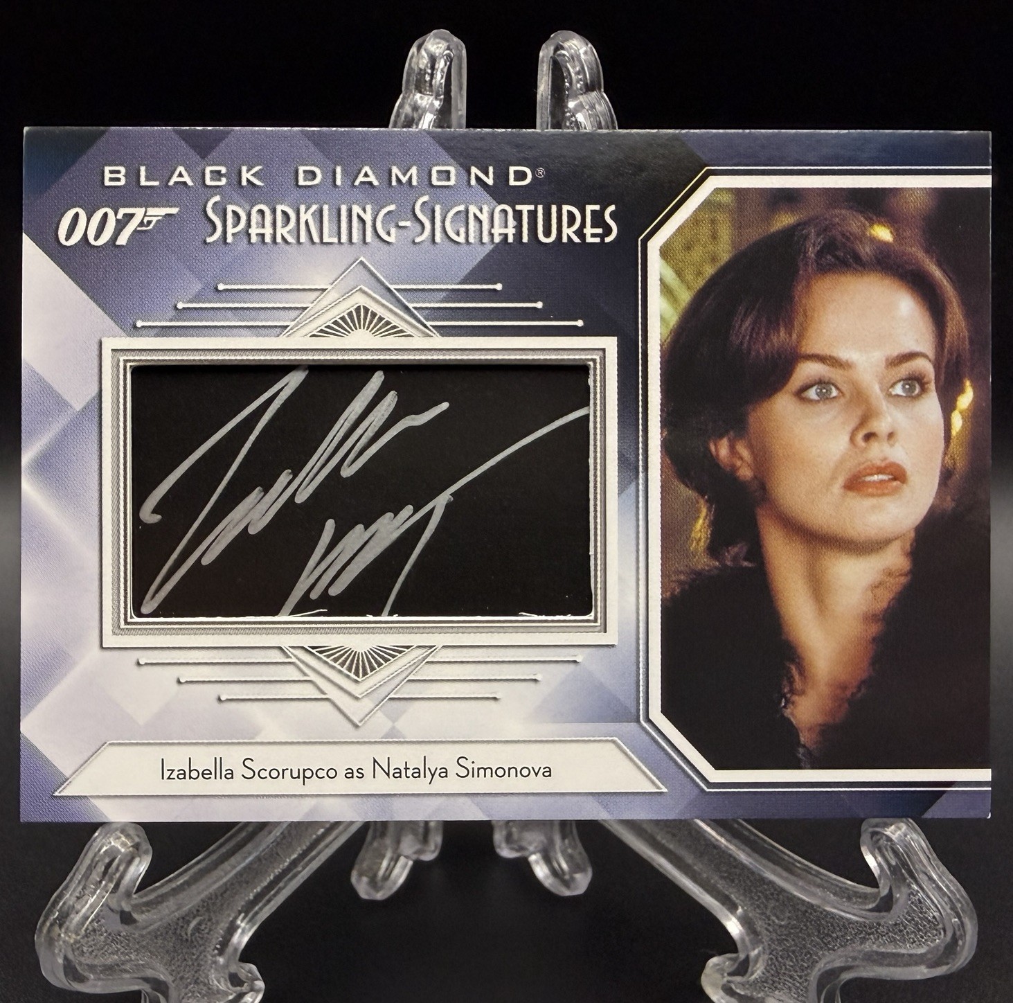 2024 James Bond 007 Black Diamond Sparkling Signatures Izabella Scorupco AUTO