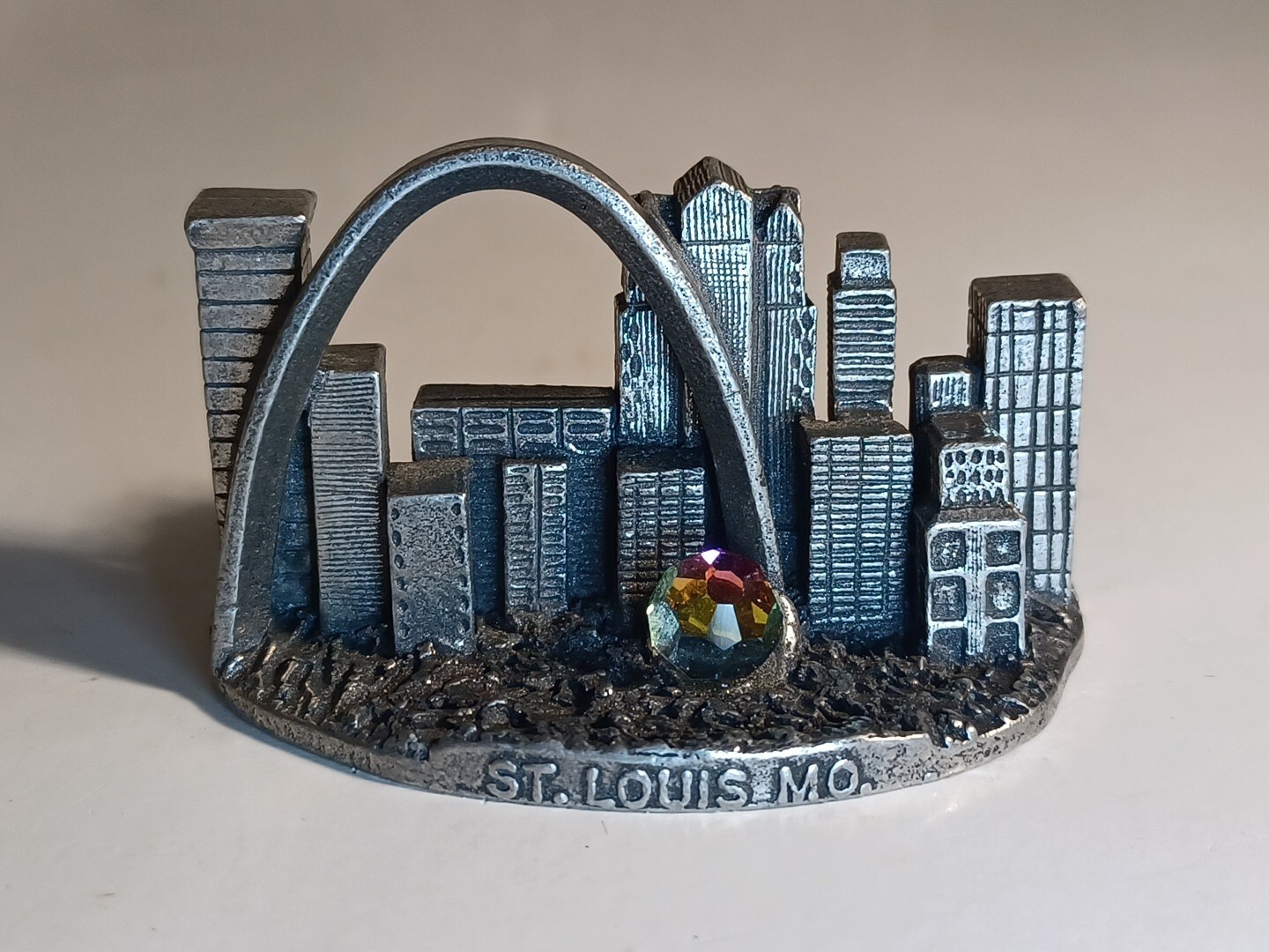 VTG W.A.P.W Pewter Crystal St Louis Mo Gateway Arch Souvenir Figurine Miniature