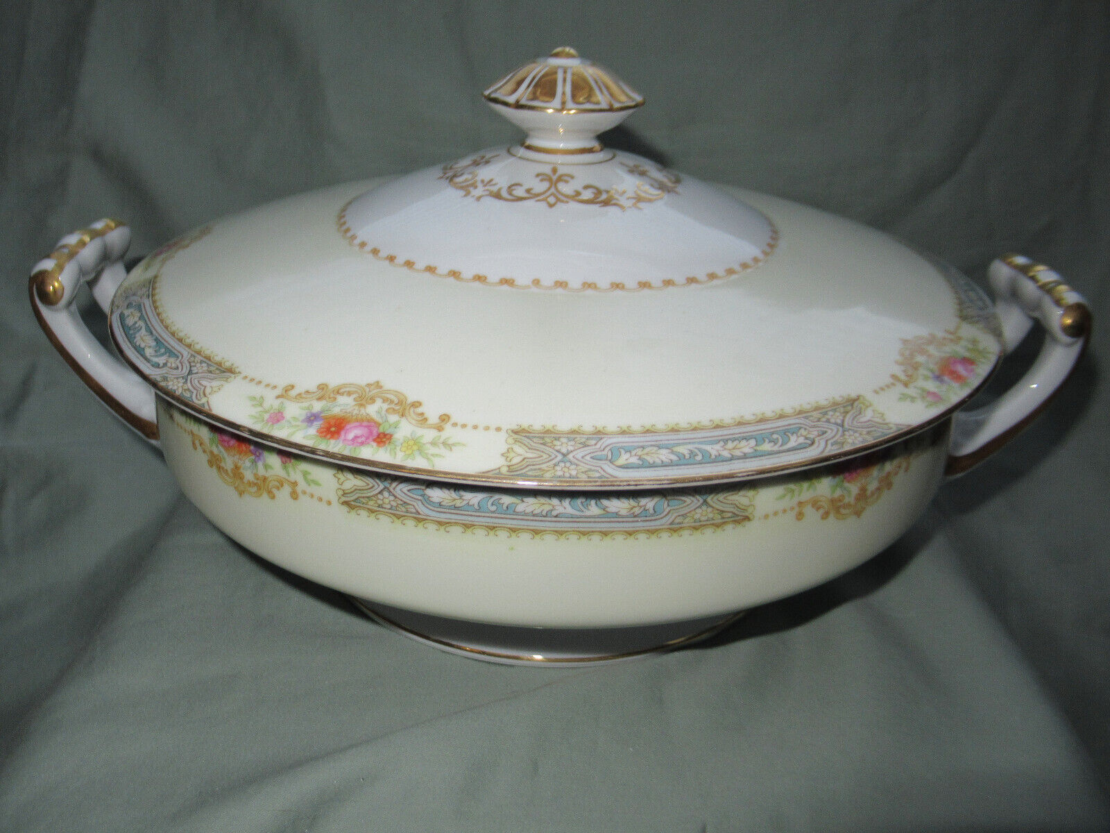 NORITAKE ROSE CHINA OCCUPIED JAPAN ANNETTE PATTERN COVERED FOOTED VEGETABLE BOWL