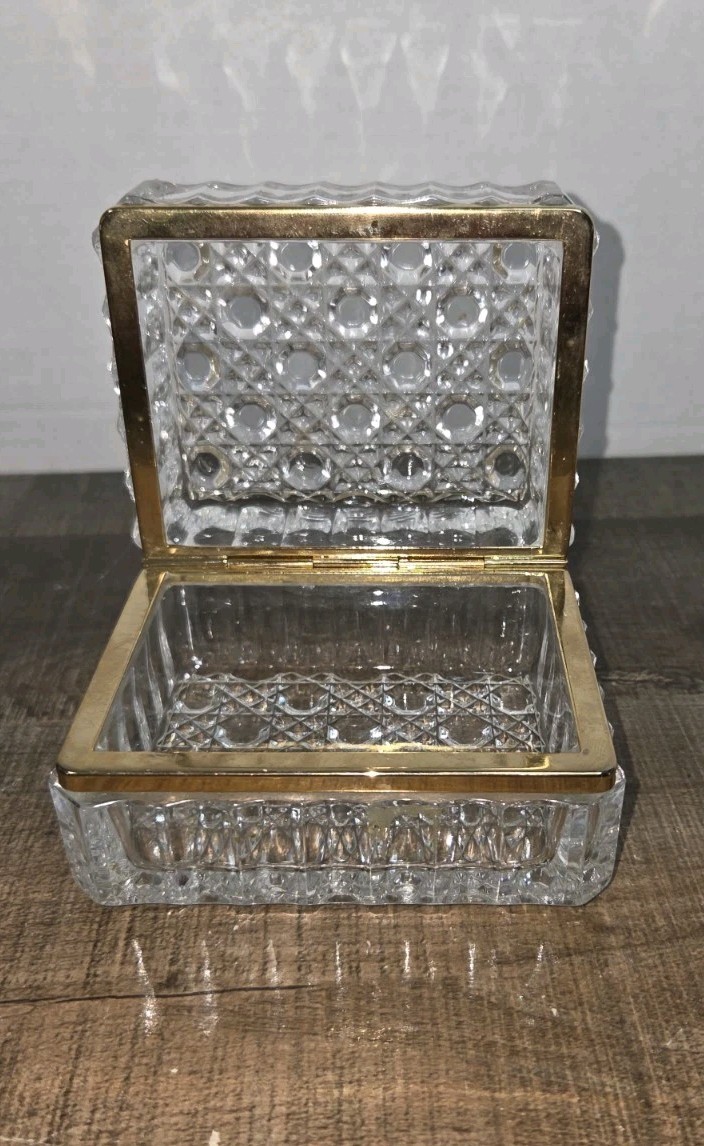 Vtg GSE Ottone Garantito Cut Crystal Lidded Glass Jewely Casket Trinket Box READ
