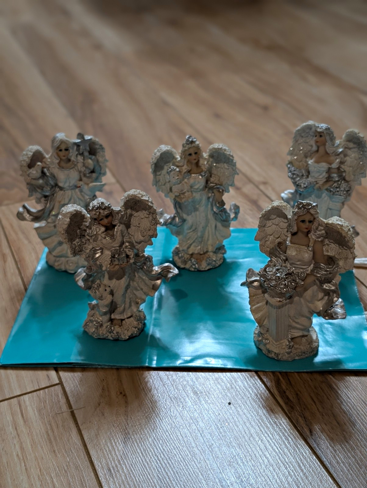 Vintage K\'s Collection White & Silver Glitter Resin Angel Figurines Set of 5 3in